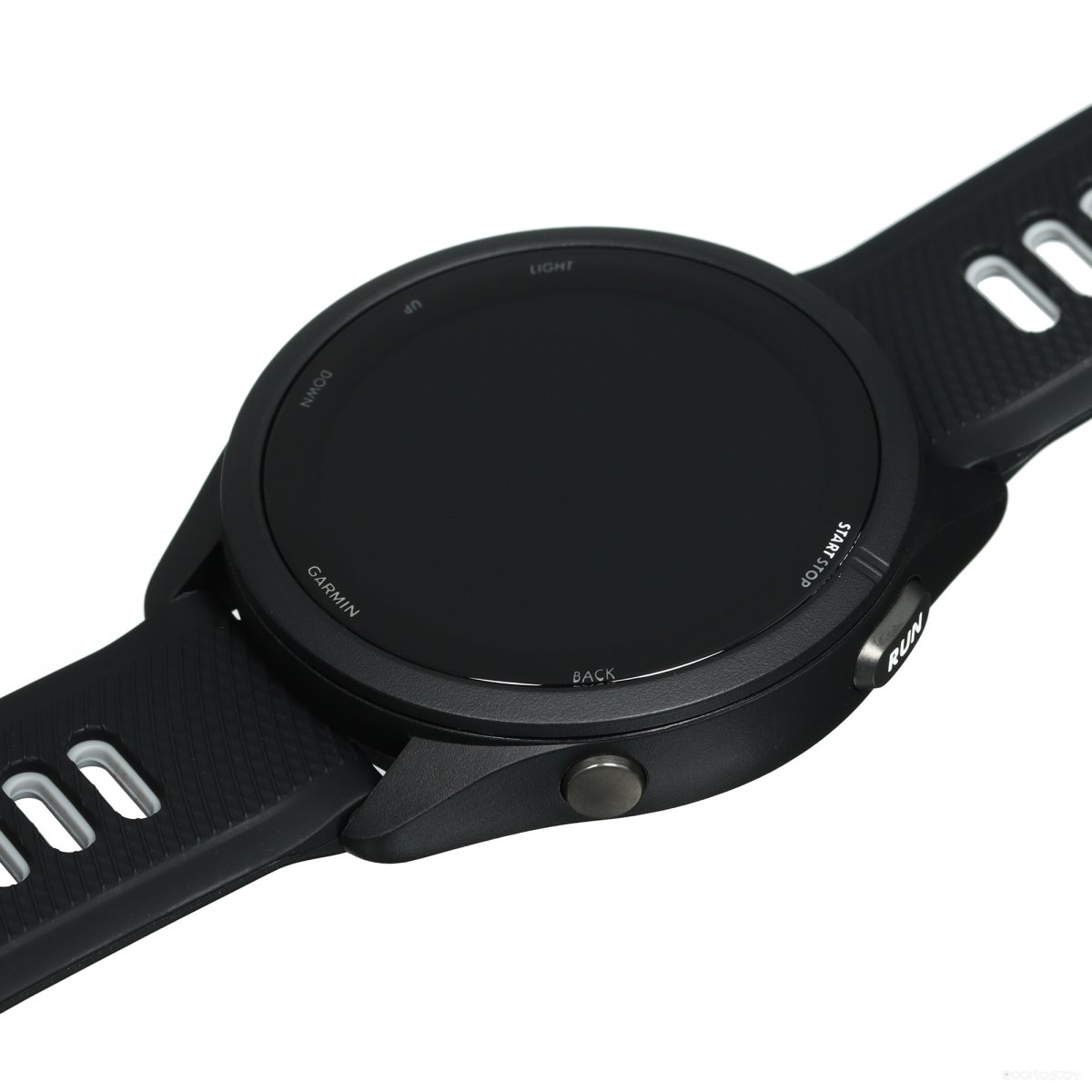 Умные часы Garmin Forerunner 265